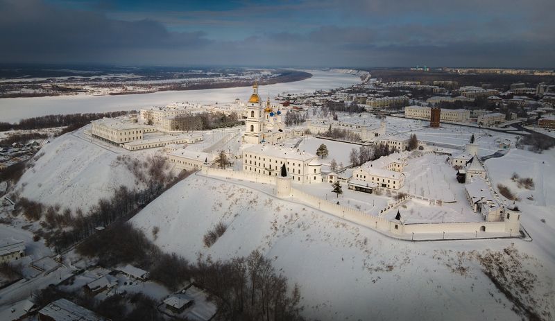 тобольск, кремль, иртыш Тобольский кремль на фоне Иртыша фото превью