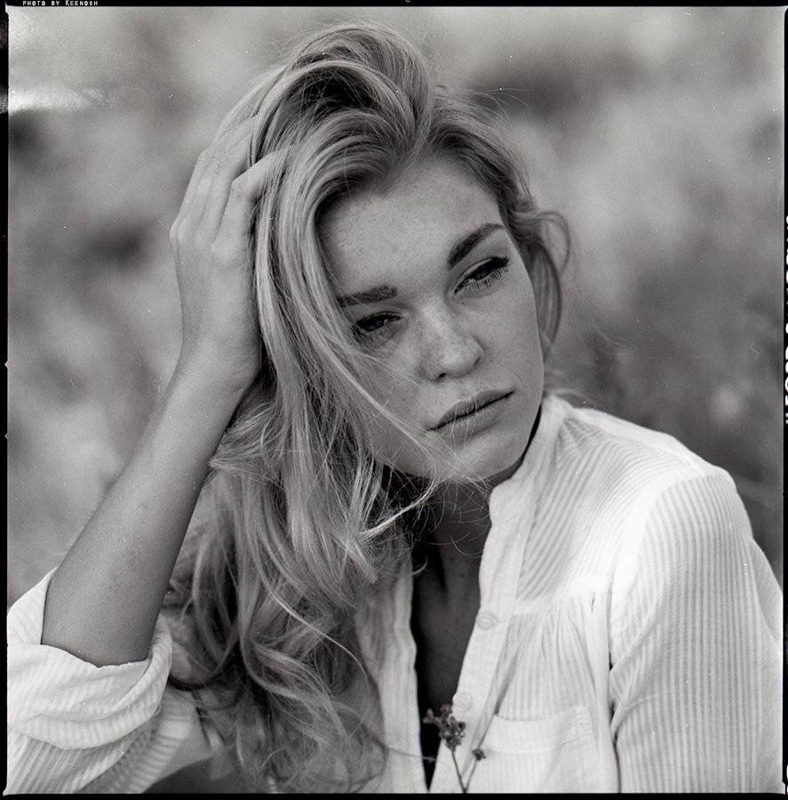 Портрет. Автор: Keenosh Portreit, bw, MF, middle format, girl,, Keenosh