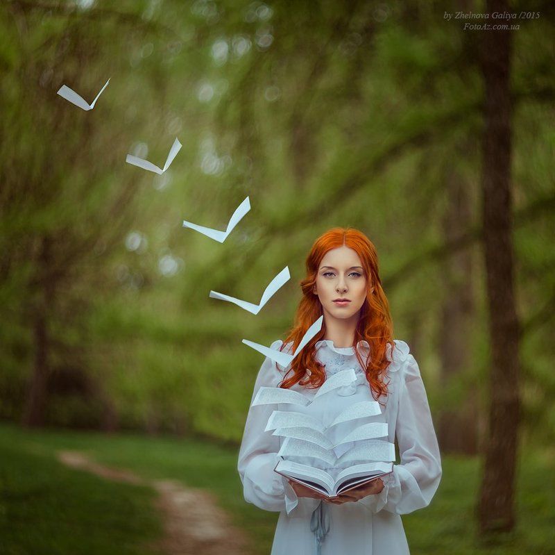 Девушка, Книга, Лес, Страницы, Тропинка ...photo preview