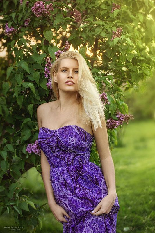 В Сиреневом садуphoto preview