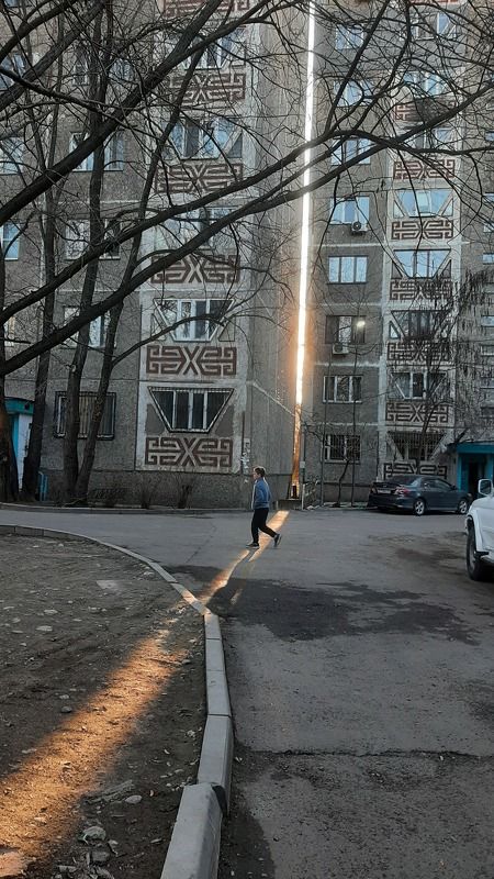 шаварёв, стрит, Луч света среди каменных джунглей.photo preview