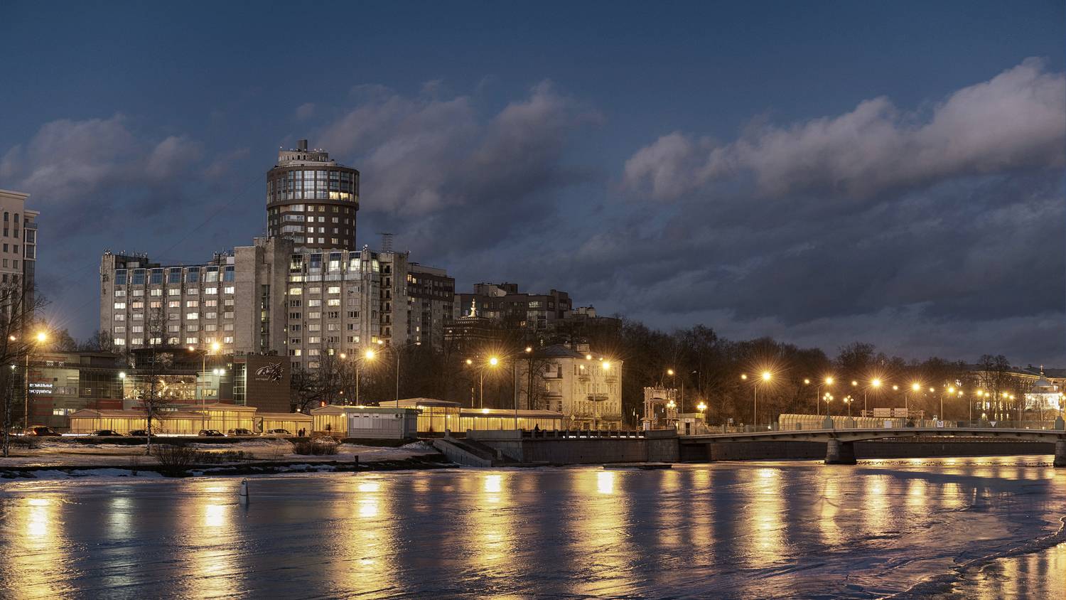 Уходящая зима на Приморском проспекте. Автор: Никифоров Сергей , Никифоров Сергей