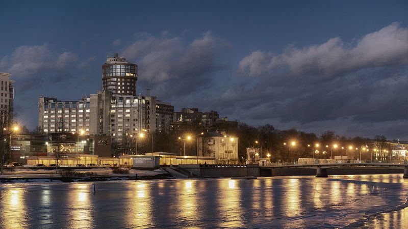 Уходящая зима на Приморском проспекте фото превью