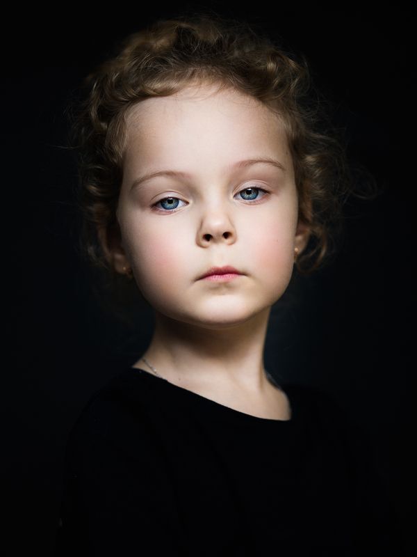 детскийпортрет Варяphoto preview