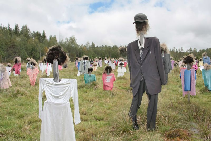 Жених, тихие людиphoto preview