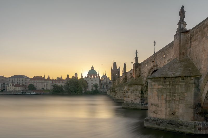 Злата Прагаphoto preview