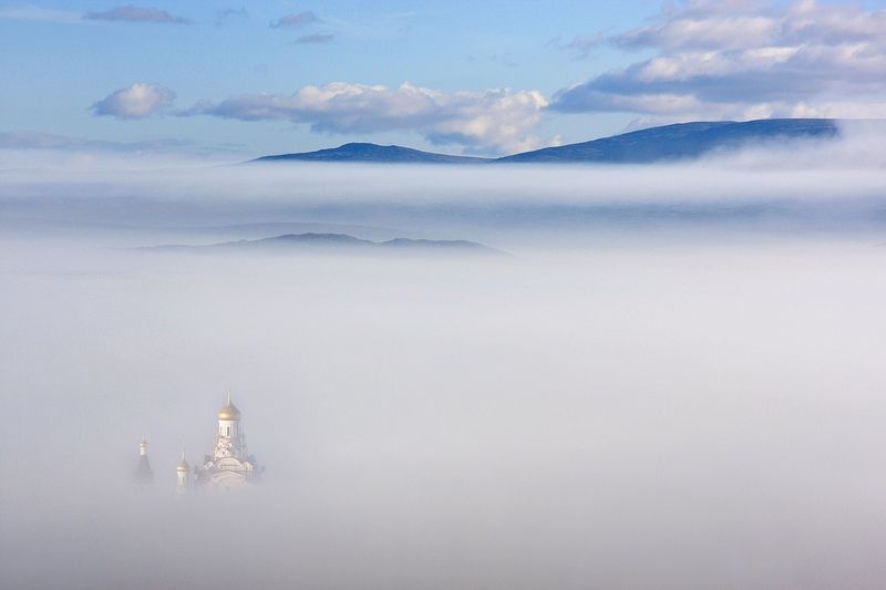 Над суетойphoto preview