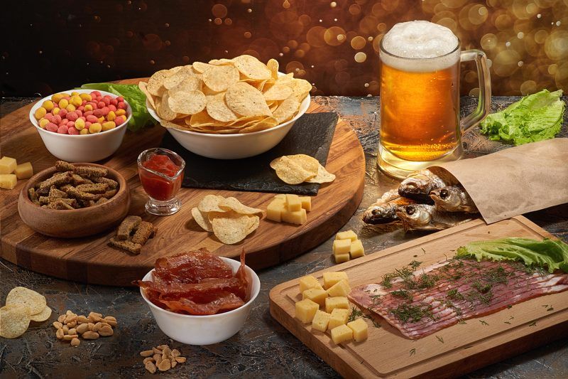 пиво,фуд фото,рыба,пена,еда,чипсы,бекон,закуска Натюрморт с пивомphoto preview