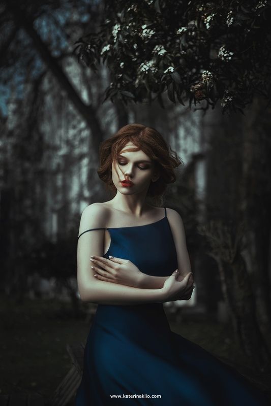 blue, madonna, wind, autumn, portrait, art, artwork, art photography, woman, beautiful, alone, feeling, windy, beauty Blue Windphoto preview