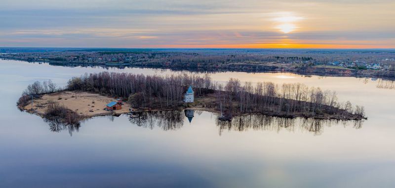 Монастырский островphoto preview