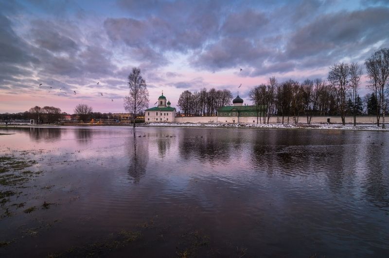 псков, пейзаж, Разлив у монастыря.photo preview