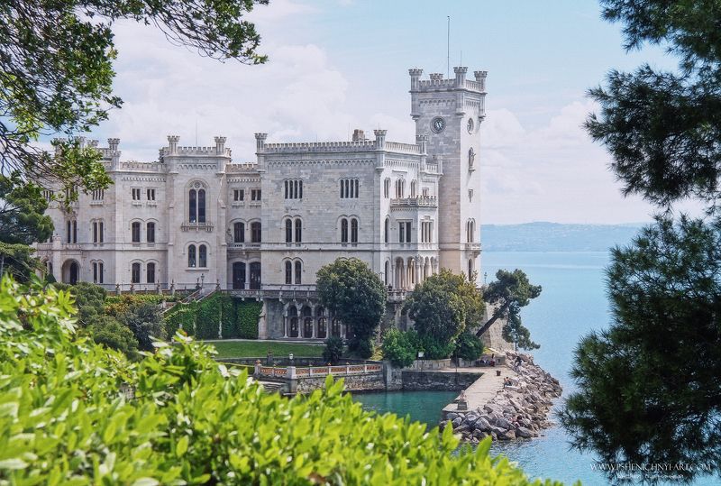 архитектура, городской пейзаж, замок, парк, италия, мирамарэ, набережная, адриатическое море Мирамарэphoto preview