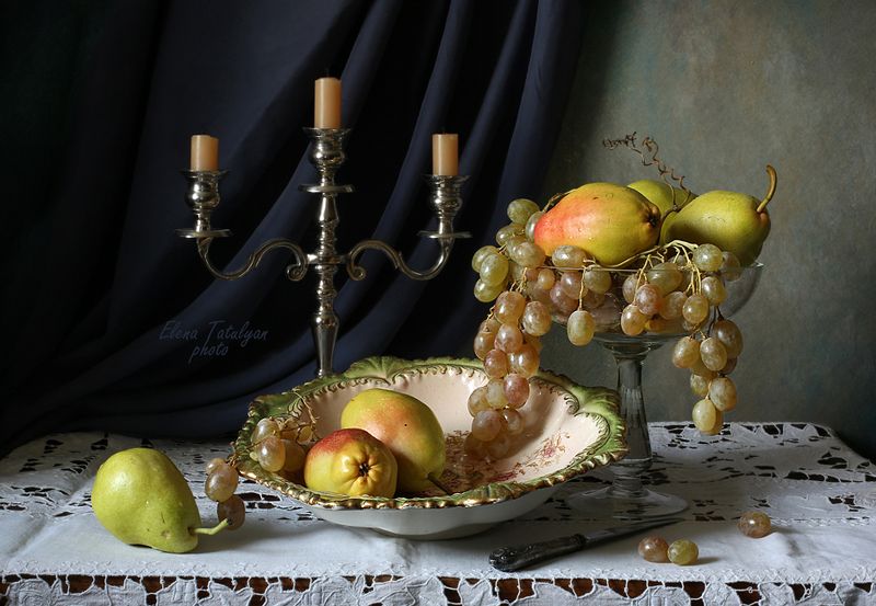 груши, виноград С виноградом и грушамиphoto preview