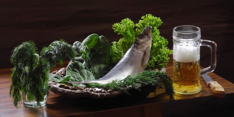 сельдь, селёдка, еда, салат, укроп, шпинат, пиво, Селёдочка на зелёной перине.photo preview