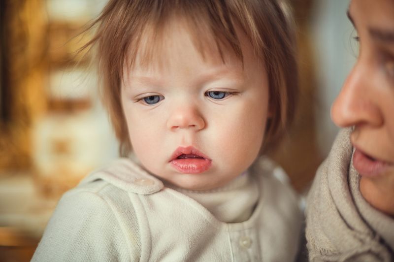 крещение, ребенок, храм, церковь, крещение ребенка, фотографии крещения, в храме Настяphoto preview