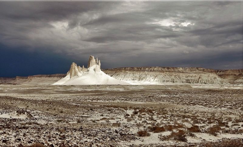 казахстан, мангистау, босжира, пейзаж, природа, останцы, меловые, перед бурей Перед бурей. Before the storm фото превью