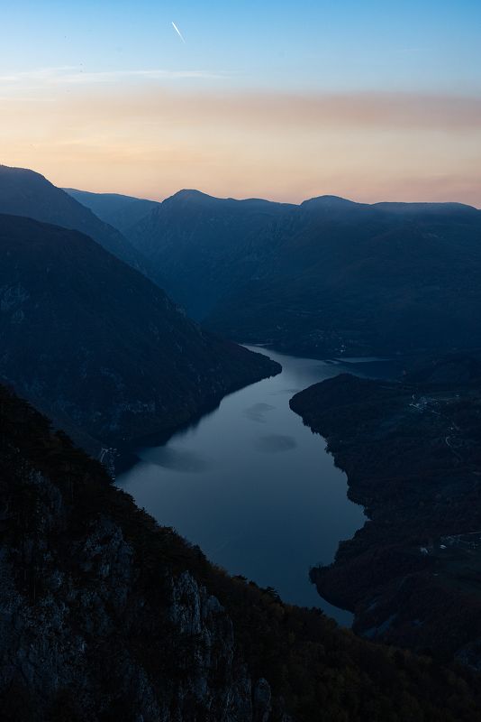пейзаж, пейзажная фотография, пейзажи, дунай, сербия, река, закат, камни, скалы, берег, путешествие, landscape, landscapes, landscape photography, тара Баньска стена, Национальный парк Тара, Сербияphoto preview