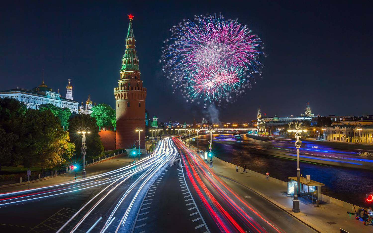 москва, вечер, движение, салют, кремль, Виктор Климкин