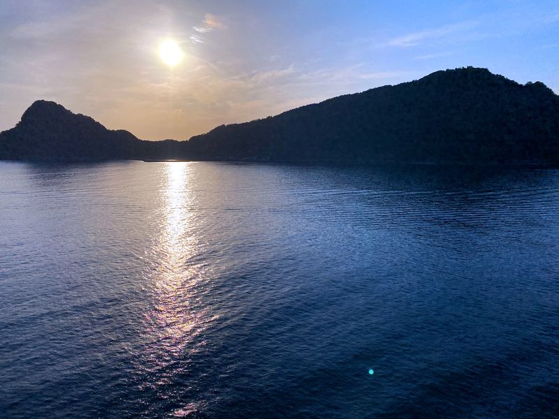 перспектива у воды Далекие берегаphoto preview