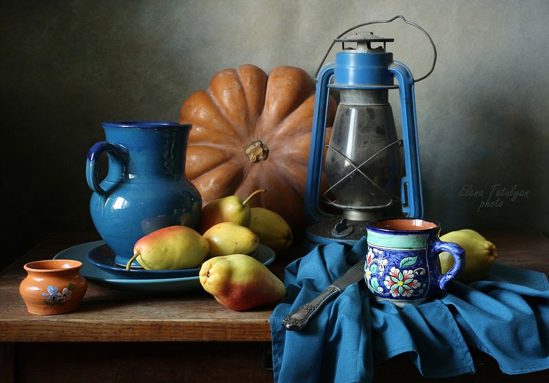 тыква, груши С грушами и тыквойphoto preview