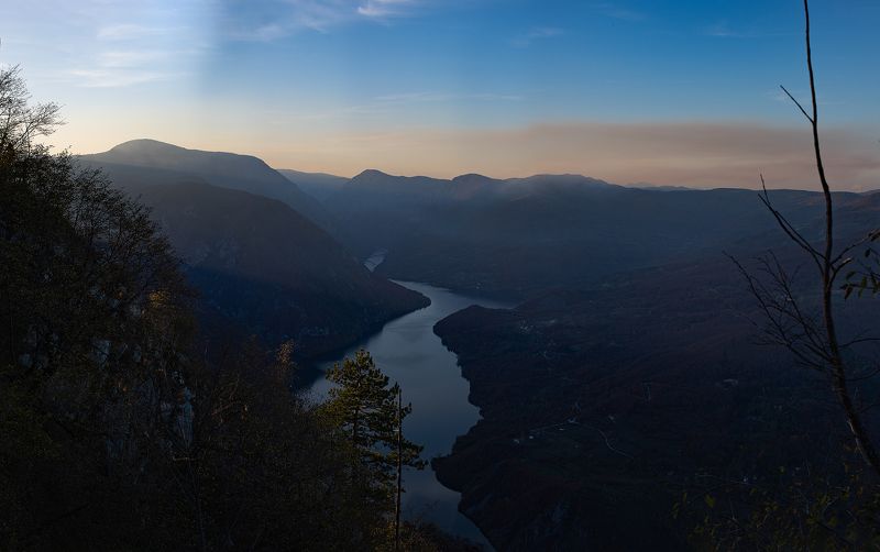 пейзаж, пейзажная фотография, пейзажи, дунай, сербия, река, закат, камни, скалы, берег, путешествие, landscape, landscapes, landscape photography, тара Баньска стена, Национальный парк Тара, Сербияphoto preview