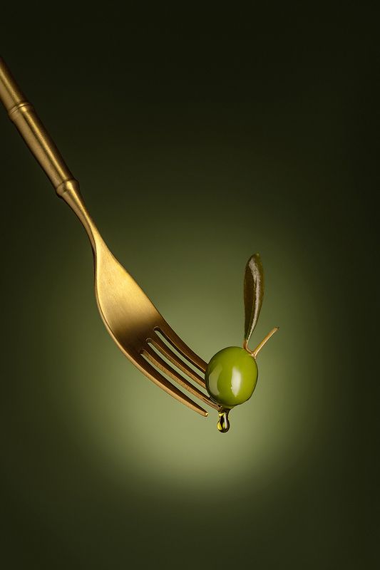 вилка, оливка, оливки, еда, food, product photography Оливково-золотоеphoto preview