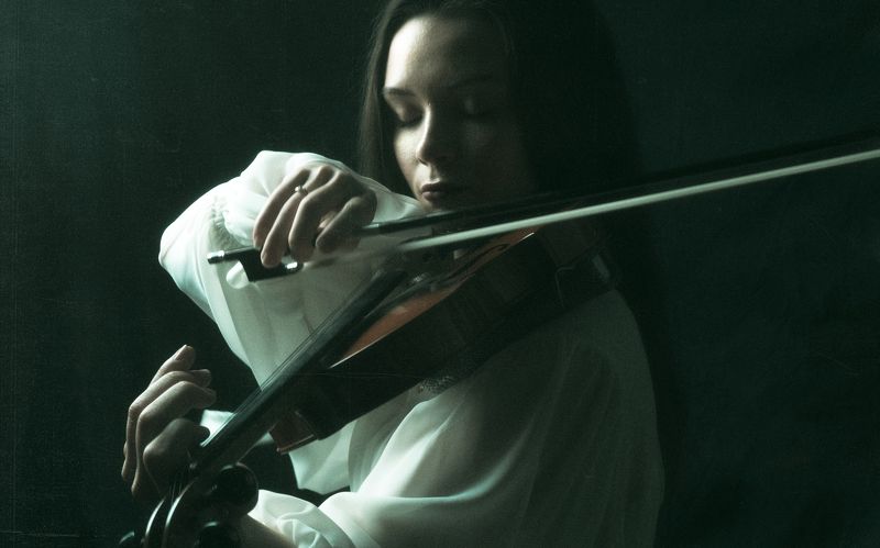 девушка, скрипка Nameless song фото превью