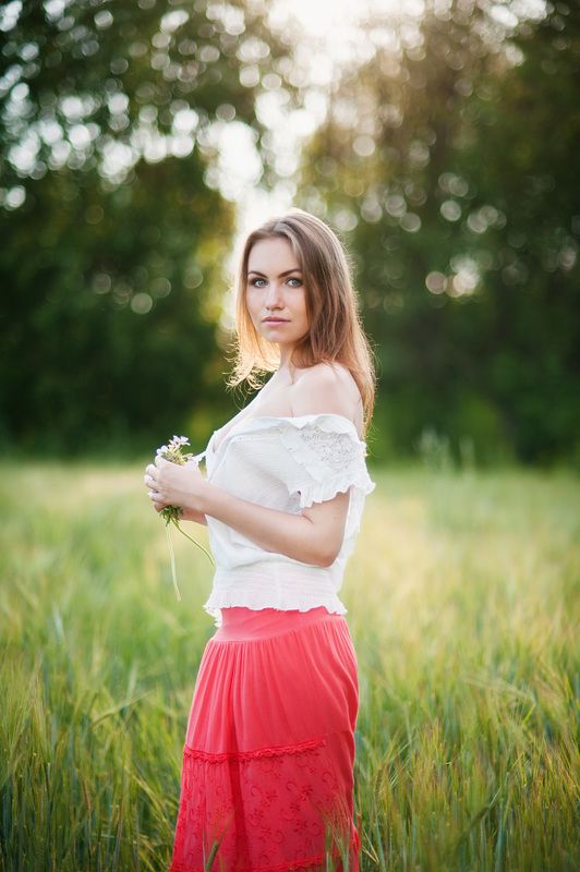 девушка, портрет Никаphoto preview