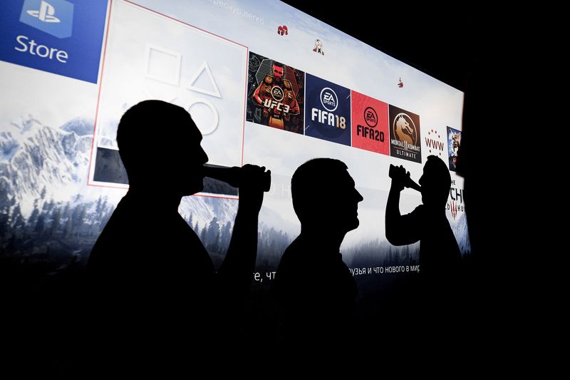 жених, свадебная фотография Groom timephoto preview