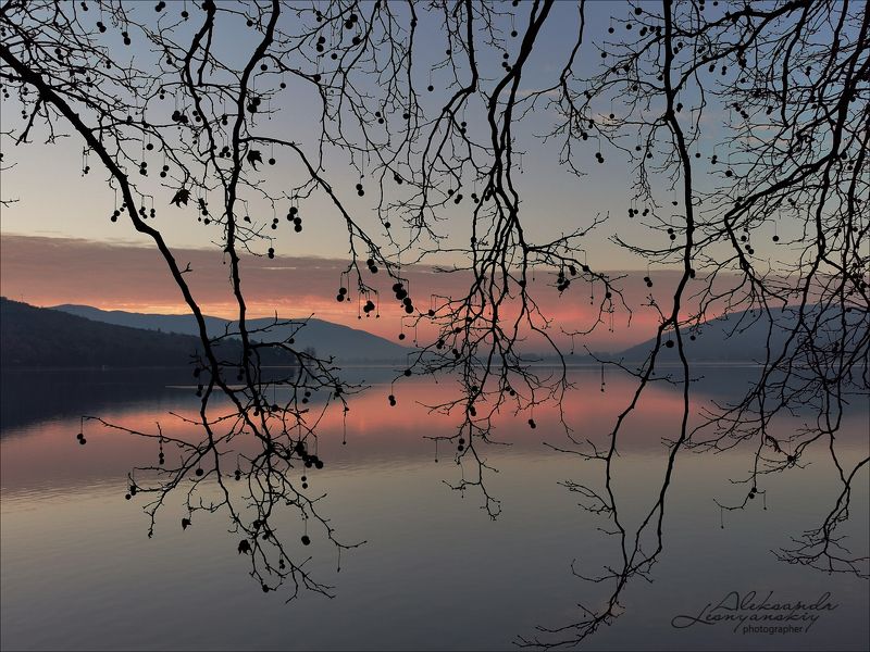 кастория, греция оз.Кастория, Грецияphoto preview