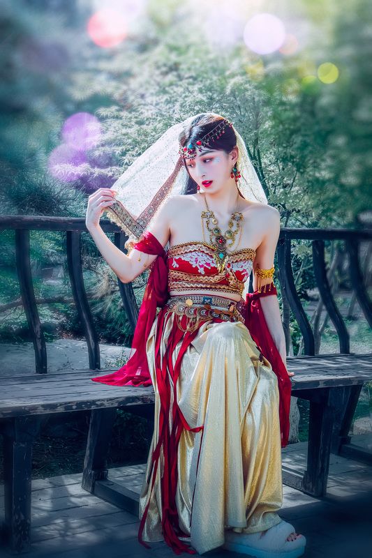 西域风汉服少女 西域风汉服少女photo preview