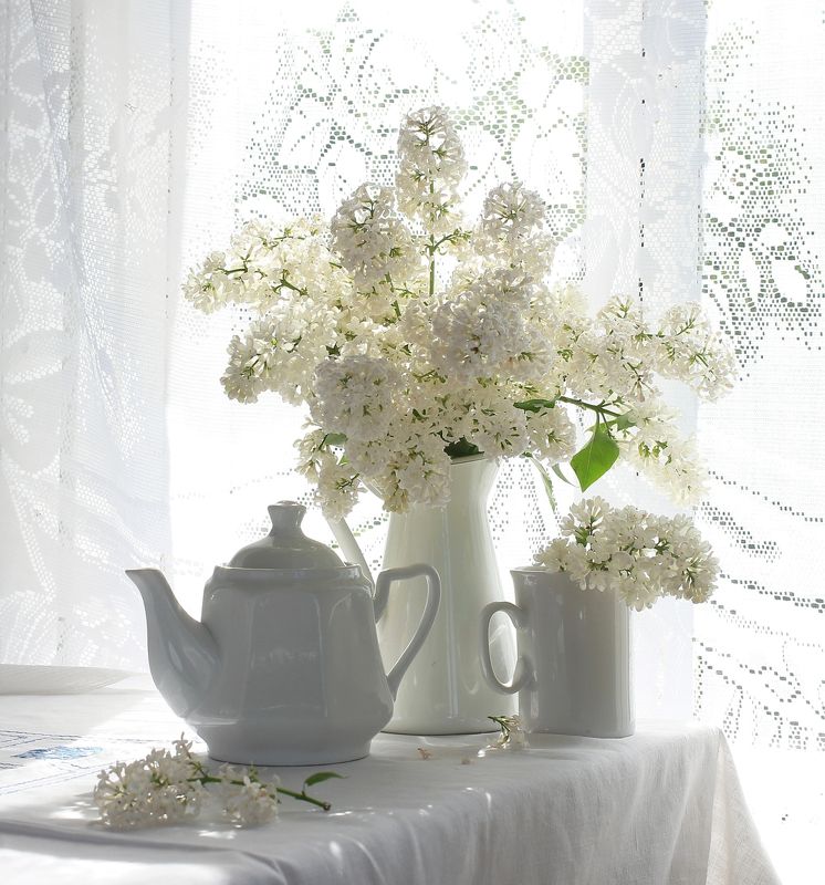 натюрморт, фотонатюрморт, весна, лето, сирень, букет, утро, высокий ключ, still life, stillifefoto, художественное фото, фотохудожник, наталья казанцева Утро нового дня. Давнее, не идеальное. Копия с моей стр. в соцсетях, оригинал утрачен...photo preview