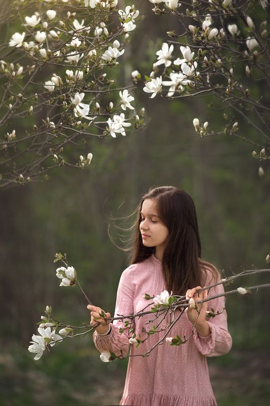 magnolia, spring, wind, girl, girl in spring Magnoliaphoto preview