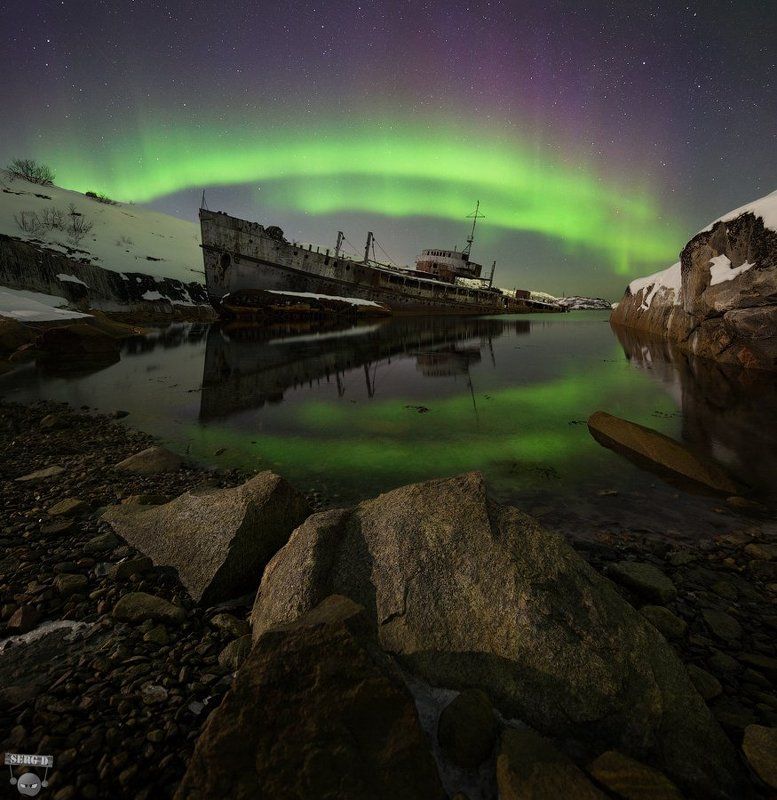Кладбище кораблей близ г. Полярный, Мурманская областьphoto preview