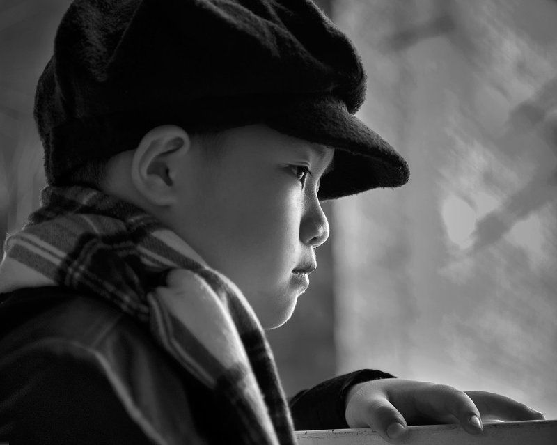 Portrait, B&W, Varrel Varrel Waiting for Momphoto preview