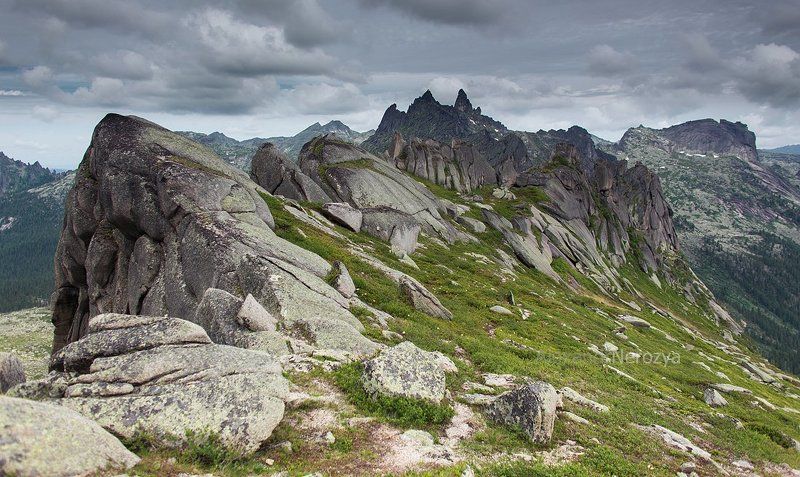 Ergaki, Siberia, Travel, Горы, Ергаки, Камни, Красноярск, Лето, Пейзаж, Перевал, Путешествие, Россия, Саяны, Сибирь, Скала, Суровый, Тайгиш, Туризм, Хребет Тайгишphoto preview