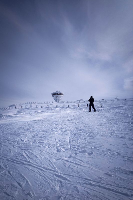 зима, пейзаж, снег, человек, планина Путешественикphoto preview