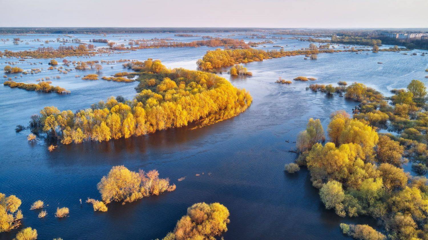 апрель, беларусь, весна, вечер, вода, днепр, закат, половодье, разлив, река, Вейзе Максим