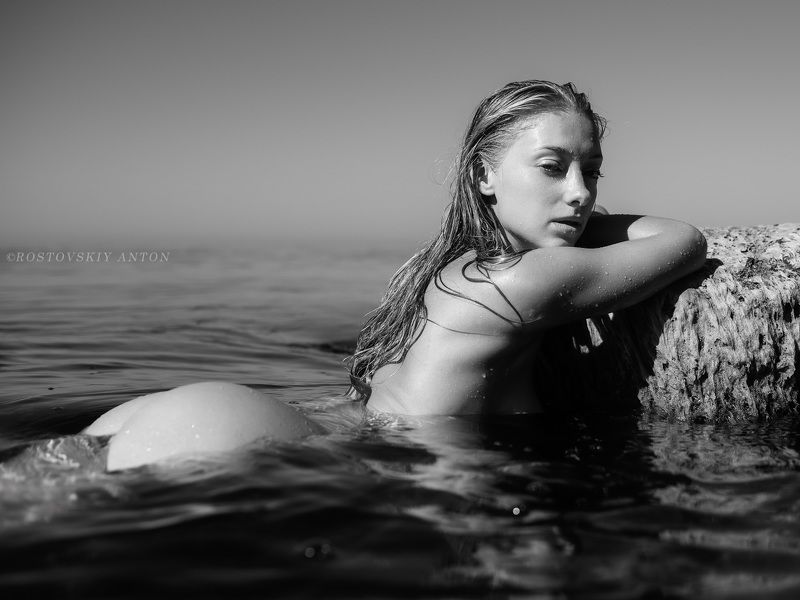 море, чб, утро, девушка, Anna Ioannova Утром | Anna Ioannovaphoto preview