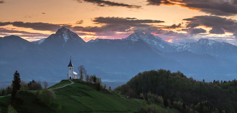 slovenia,jamnik,mountains,alps,sunrise,clouds, Sunrise in Sloveniaphoto preview