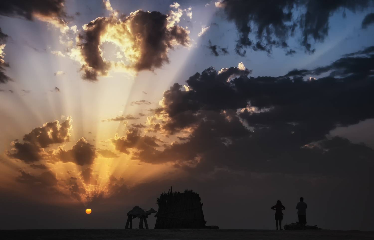Рассвет в пустыне / Sunrise in the desert. Автор: Эрнест Вахеди рассвет, закат, утро, вечер, пустыня, тунис, африка, сахара, облака, солнце, sunrise, sunset, morning, evening, tunisia, africa, sahara, clouds, sun, star wars, Эрнест Вахеди