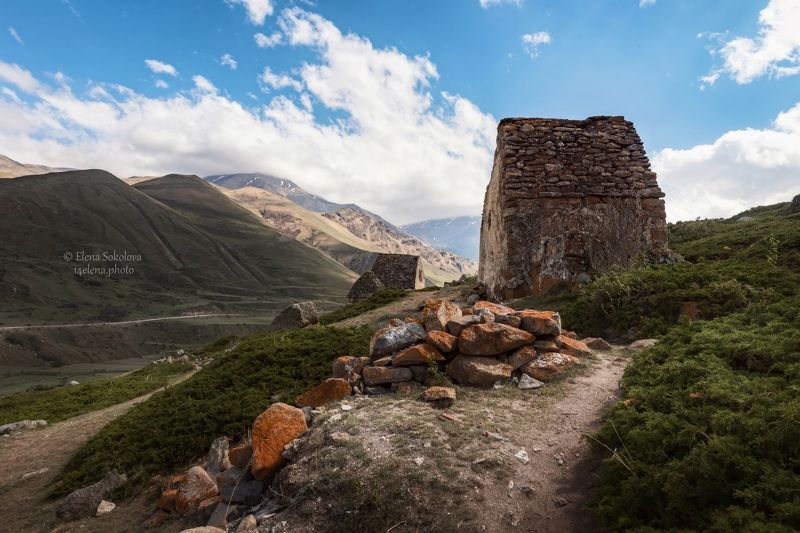 могильники, кавказ, эльтюбю, горы, пейзаж, природа, весна Могильники Фардык-Кешене XIII-XVIIphoto preview