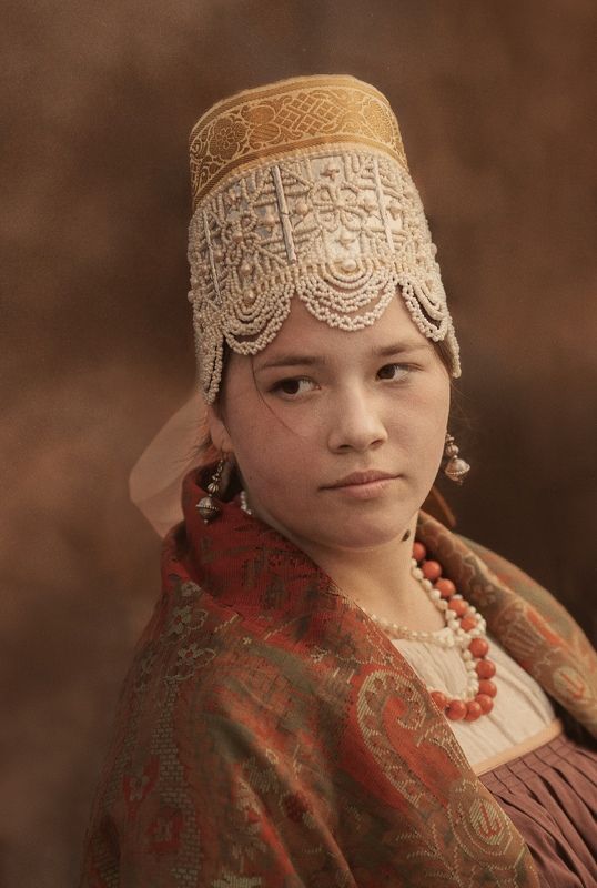 Девушка на фестивале северных хороводовphoto preview