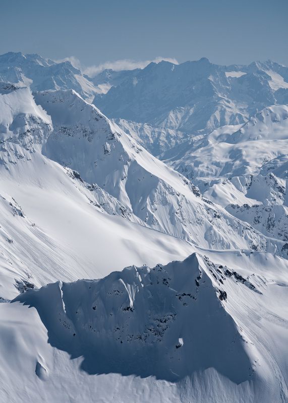 Ослепительные хребты Кавказских гор... Dazzling ridges of the Caucasus Mountains…photo preview