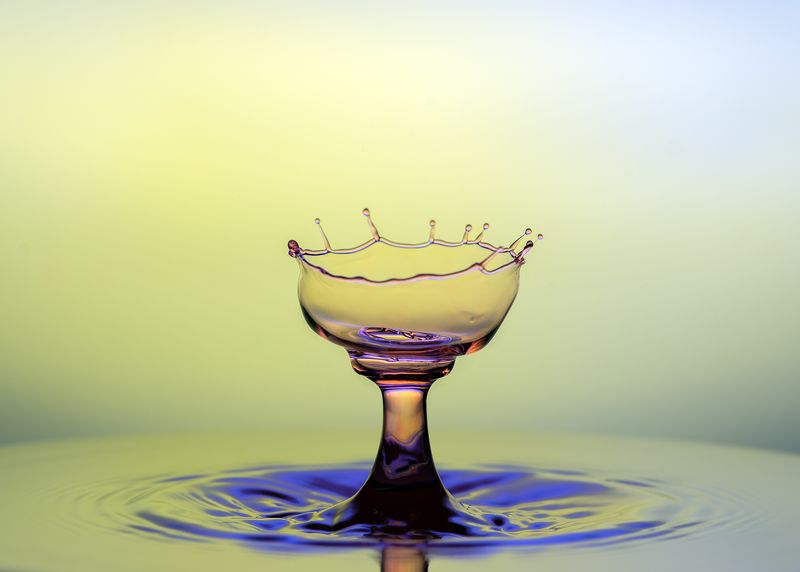 WATER,LIQUID,SPLASH PHOTOGRAPHY,ABSTRACT,TIME STOP,SPEED LIGTH,YOUSEF SAYADI,BLUE,YELLOW,MAGENTA,LIQUID ART,ABSTRACT ART,DROPS,MACRO,REFLECTIVE,HIGH SPEED PHOTOGRAPHY 	 Glasswarephoto preview