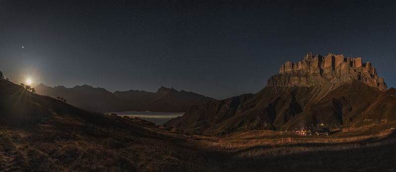 Лунная ночь у подножья Метегенаphoto preview