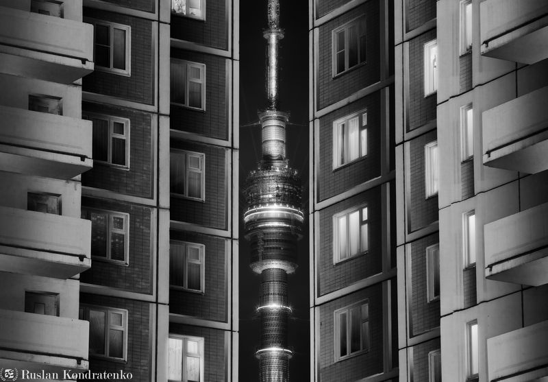 москва, прострел, fine art, fineart, файн арт, останкинская телебашня, чб, черное-белое, fine art architecture Останкинская телебашня между панелькамиphoto preview