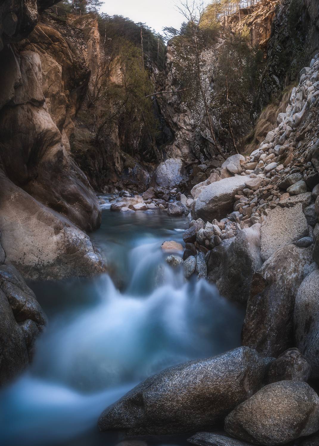 Ущелье Адыр-Су… Adyr-Su Gorge…. Автор: Евгений Важенин , Евгений Важенин