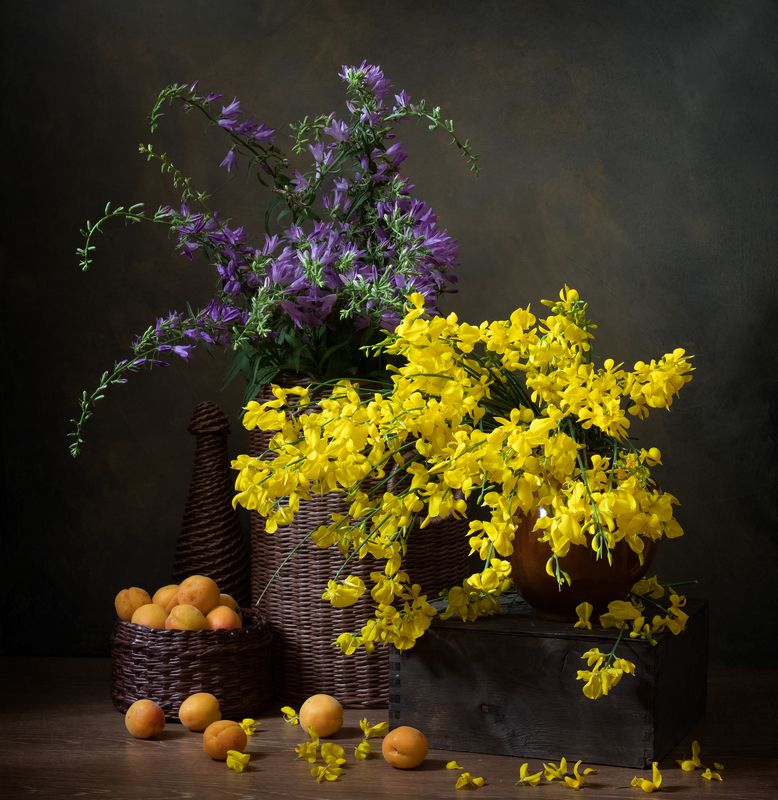 натюрморт, цветы Апрельphoto preview