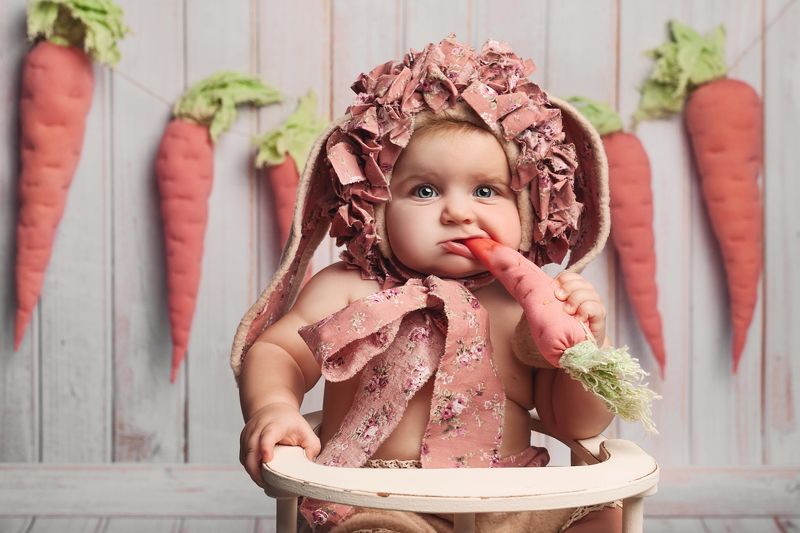 love, baby, family, babyphoto, familyphoto, children, childrenphoto, childrenphotography, зайка, малышка, детский портрет, детское фото, детская съёмка, портрет, ребёнок, пасха, девочка, морковка, дитя, ситтер, студийный портрет photo preview